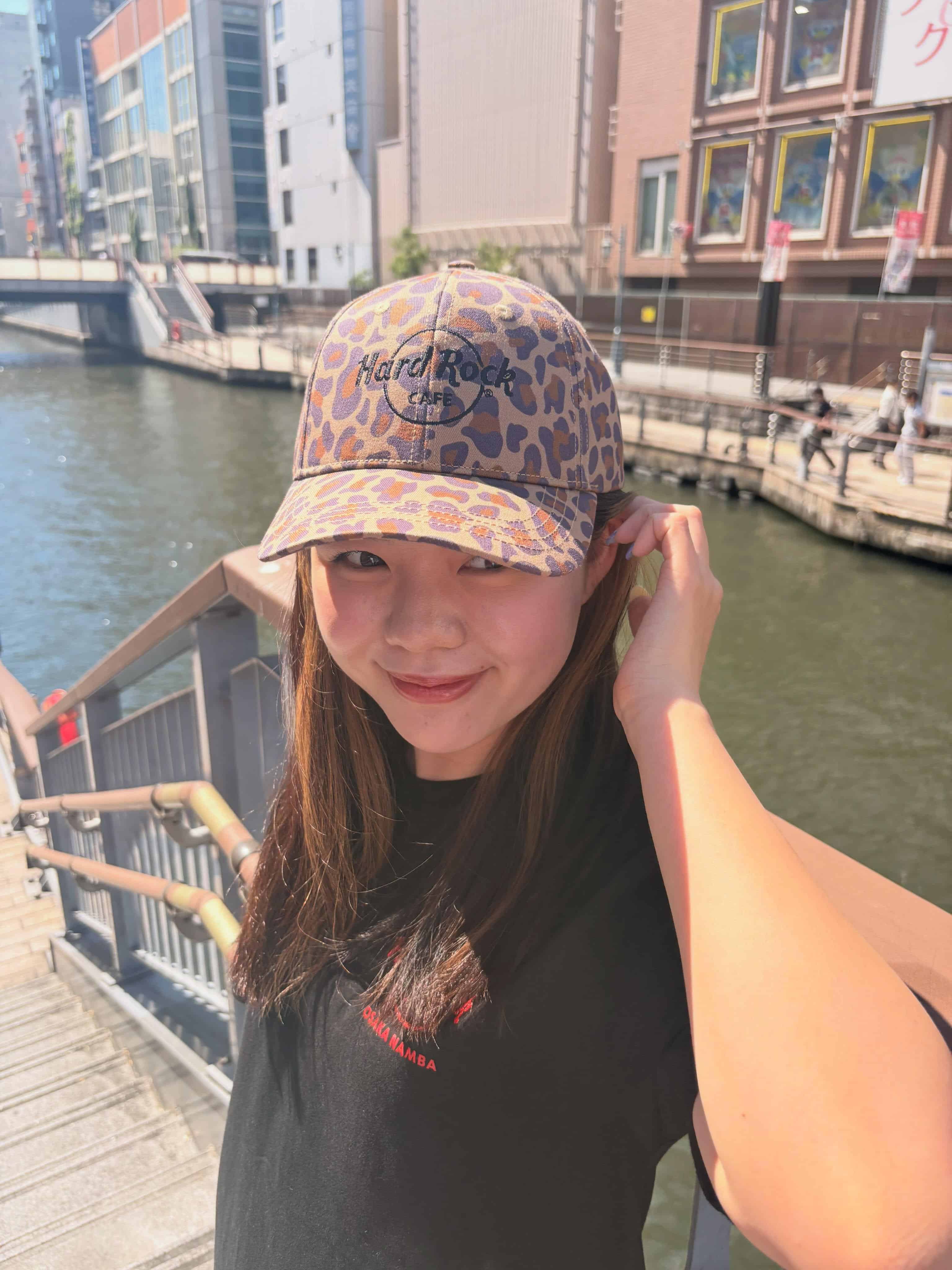 This leopard-print cap is perfect as accent piece😉